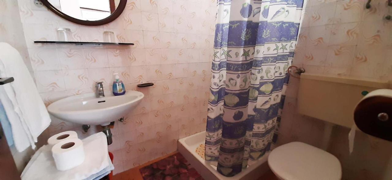 Rooms N&M Baška Voda Extérieur photo