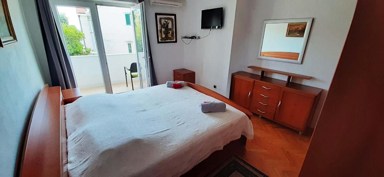 Rooms N&M Baška Voda Extérieur photo