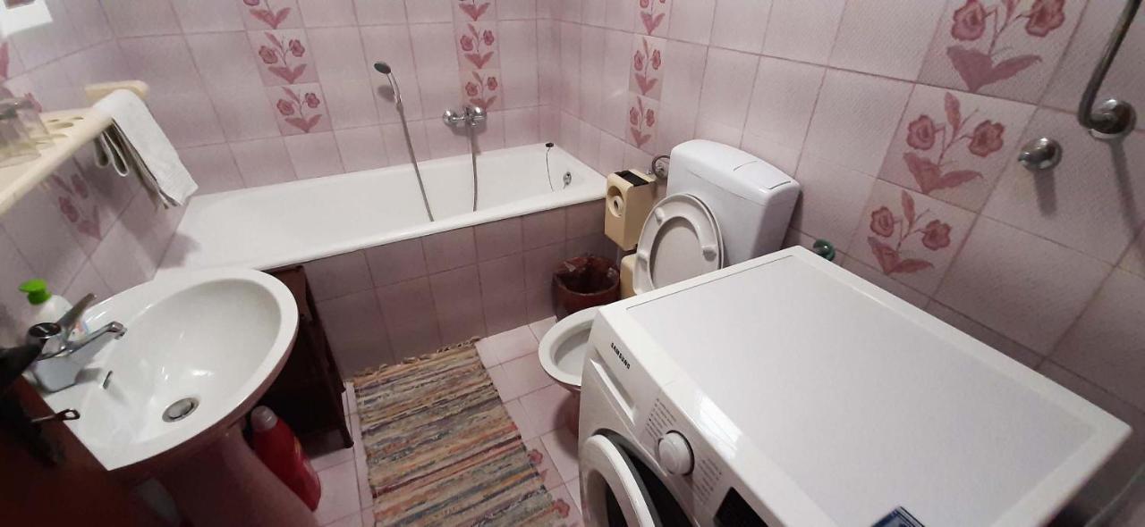 Rooms N&M Baška Voda Extérieur photo
