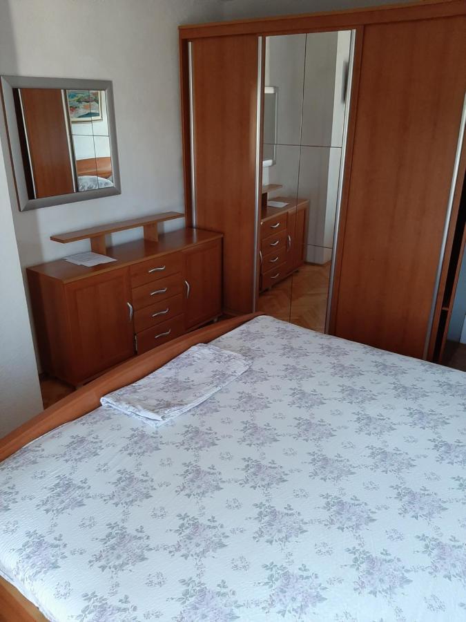 Rooms N&M Baška Voda Extérieur photo