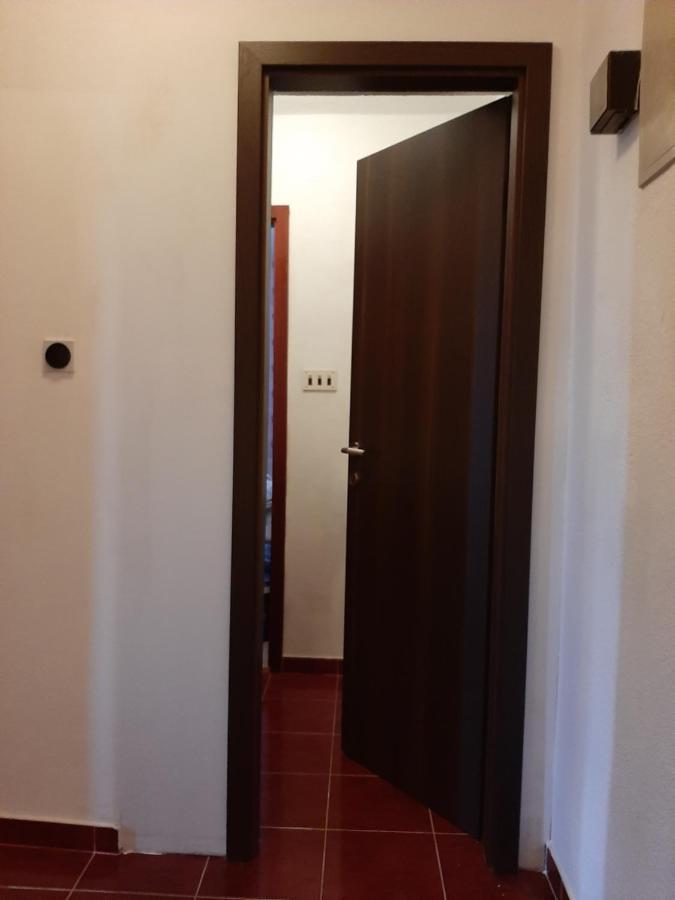 Rooms N&M Baška Voda Extérieur photo